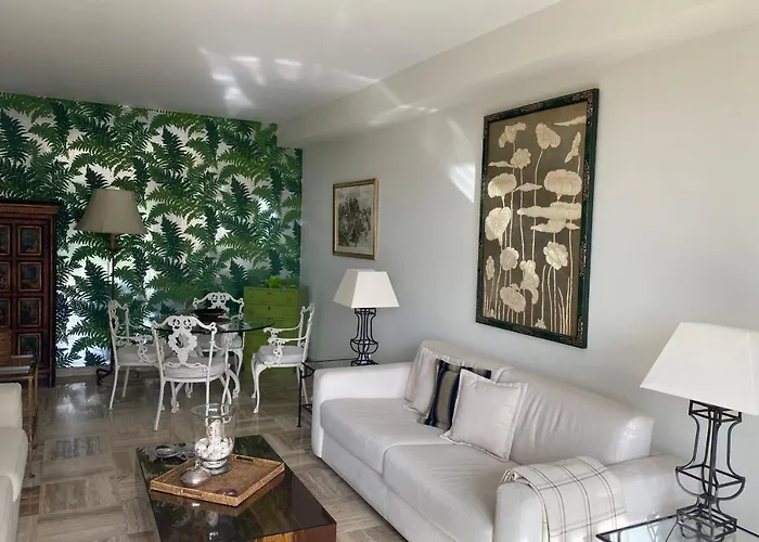 Sea View & Large Terrace Live In La Vista דירה קאן